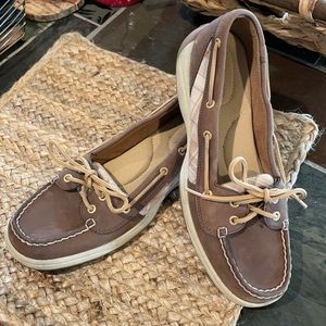 Sperry top-sider boat shoes. Women’s size 8.5
